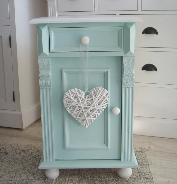 Nachttisch Nachtschrank Kommode mint mit weiss shabby Vintage