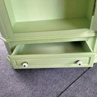 Vorschau: Kleiderschrank Bauernschrank VINTAGE LIVING Grün Vorschau: Kleiderschrank Bauernschrank VINTAGE LIVING Grün